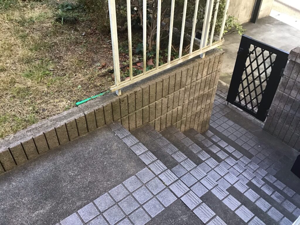 屋外の施工前