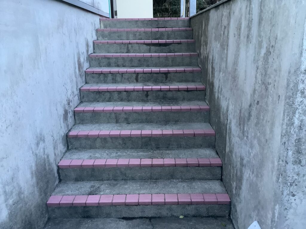 屋外の施工前