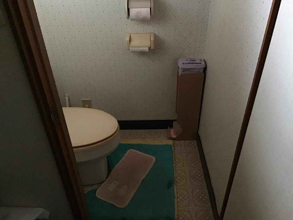 トイレの施工前