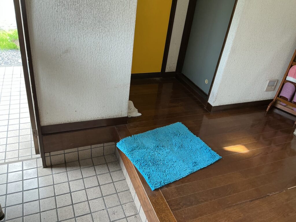玄関の施工前
