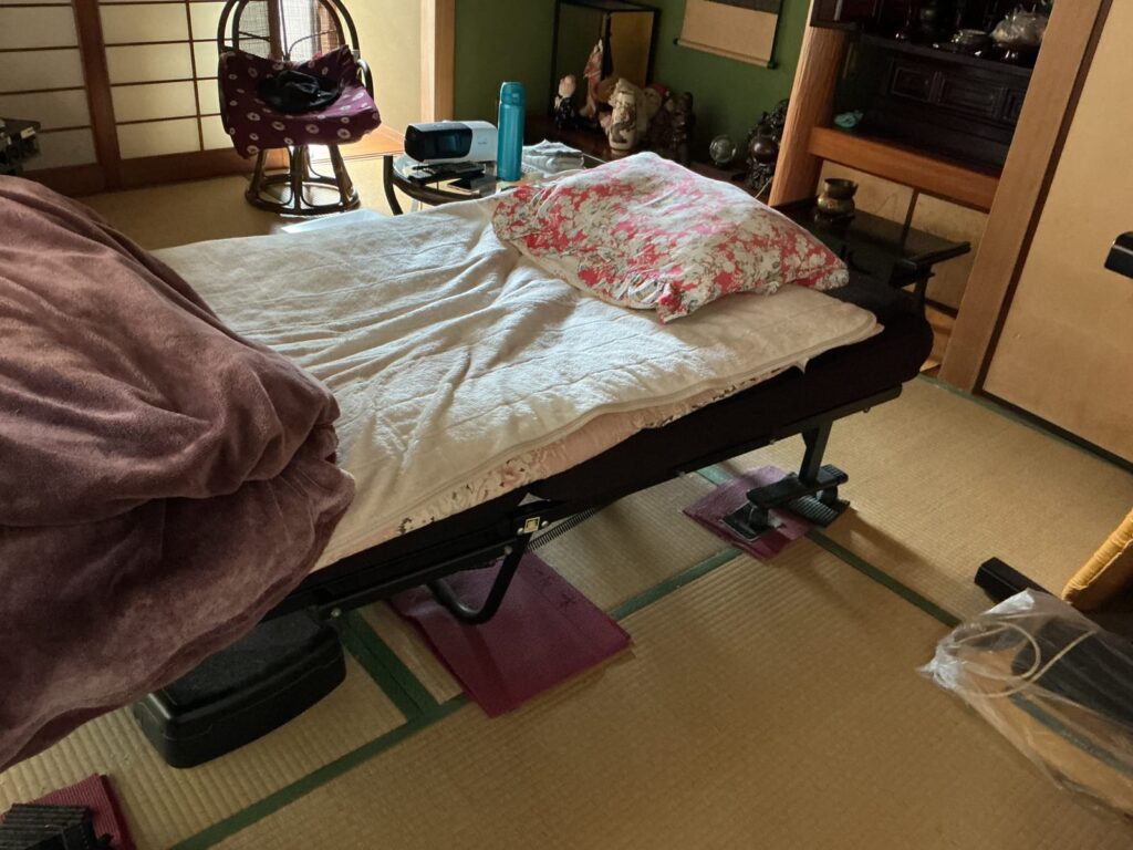 寝室の施工前