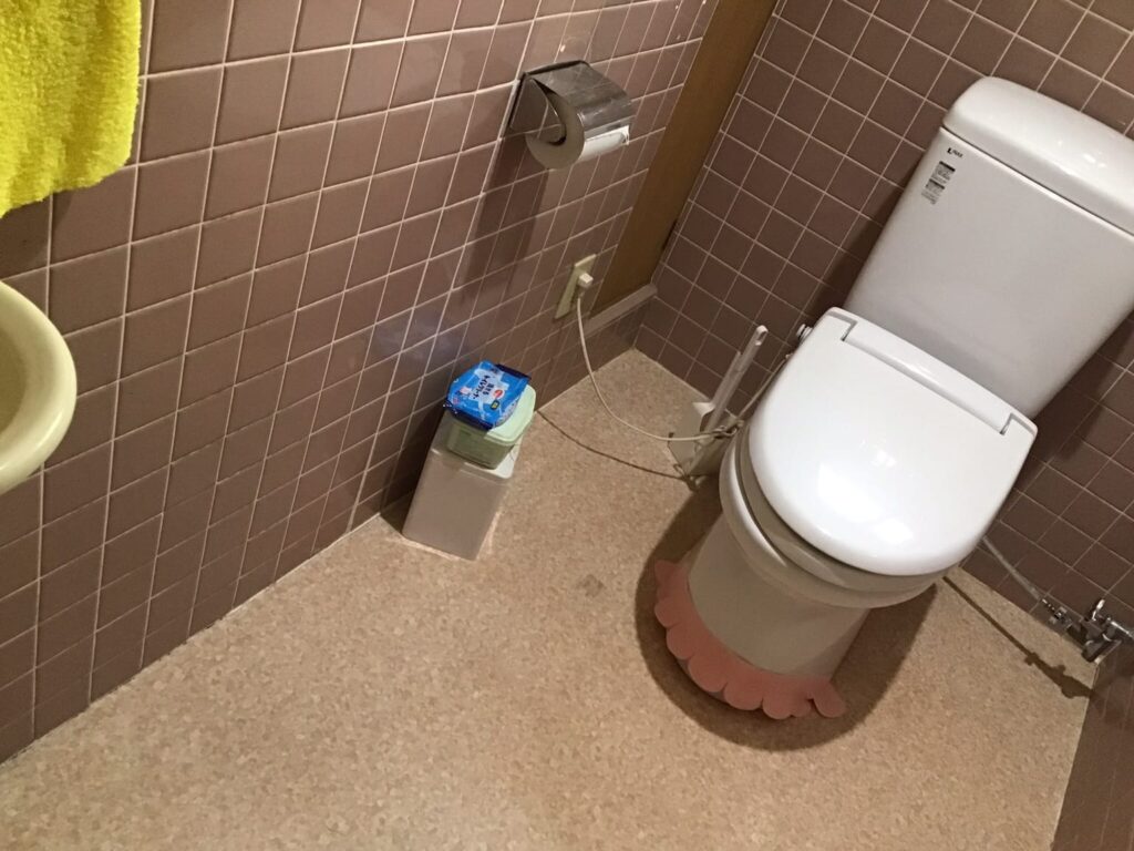 トイレの施工前