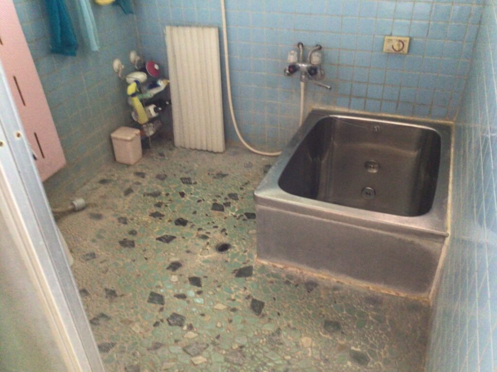 浴室の施工前